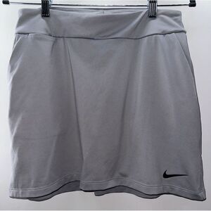 Nike Women's Golf Skort Skirt Size Small Gray Dri Fit‎